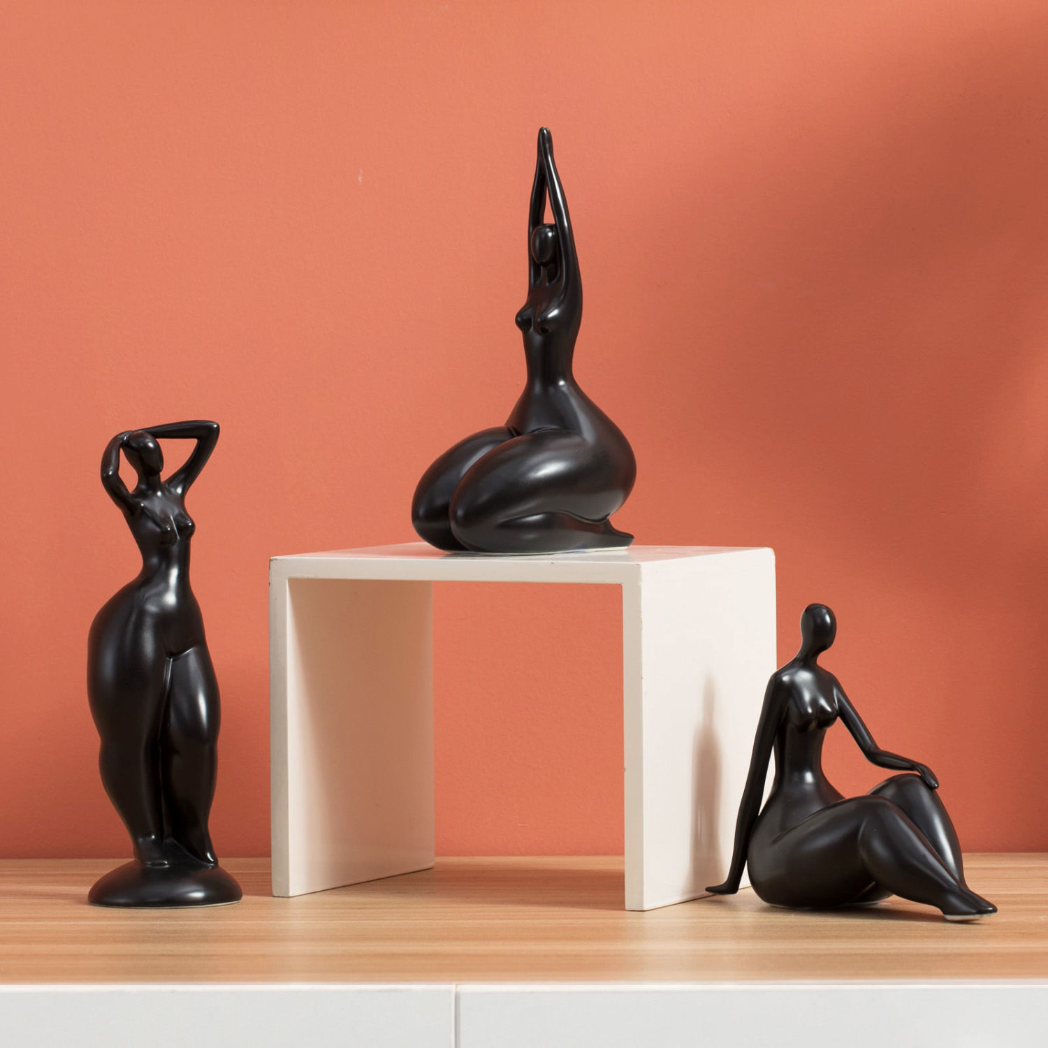 Estatuilla de Yoga de cerámica - Home Office Yoga Room Ideas reseña y precio
